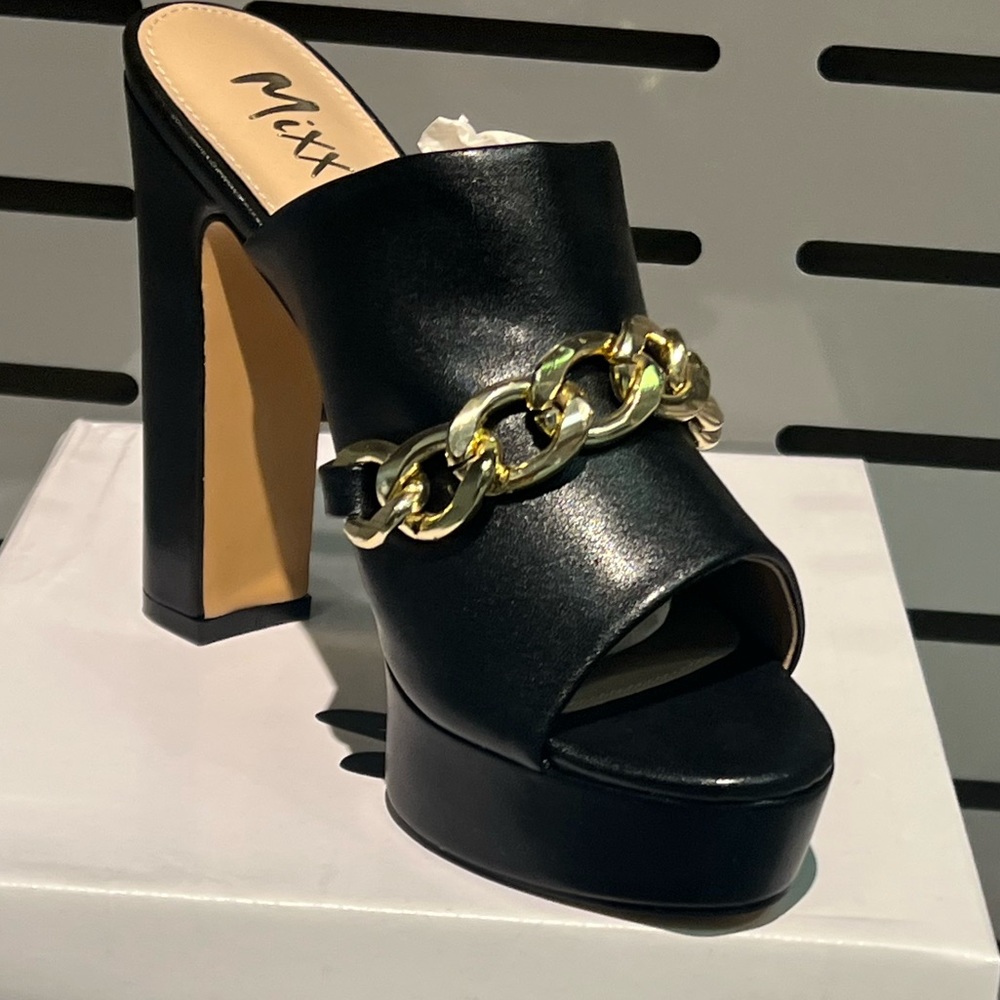 Beautiful black chunky heel